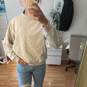 uniqlo crewneck